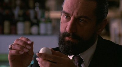 De Niro likes his eggs... deviled